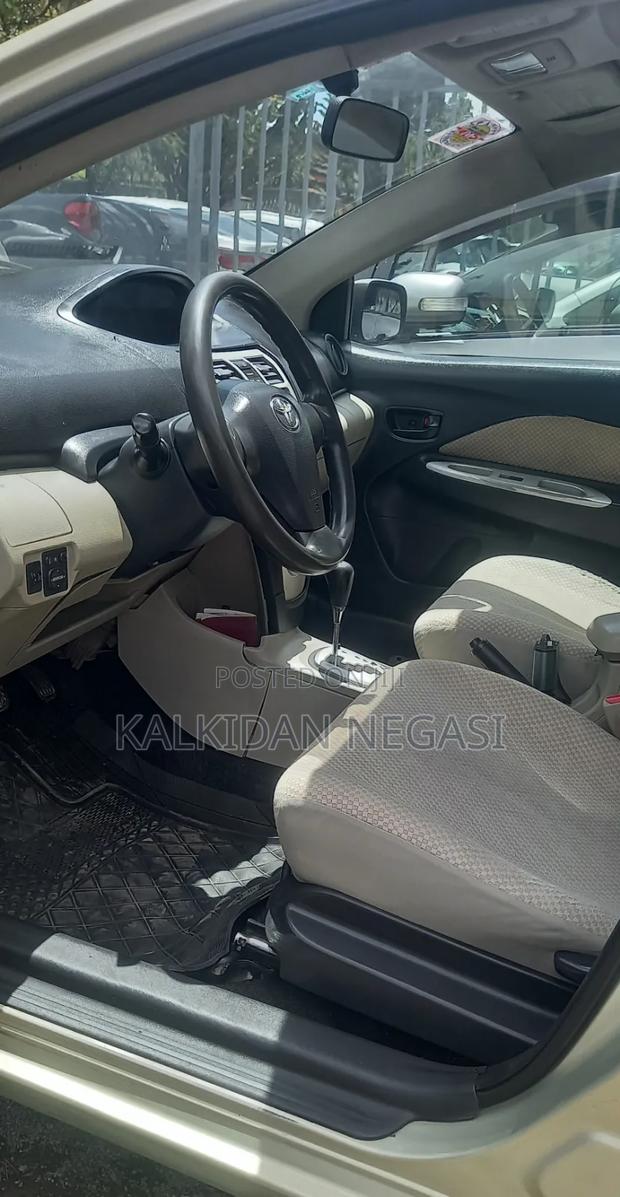 Toyota Yaris 2007 Yellow