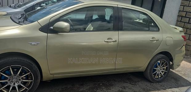 Toyota Yaris 2007 Yellow