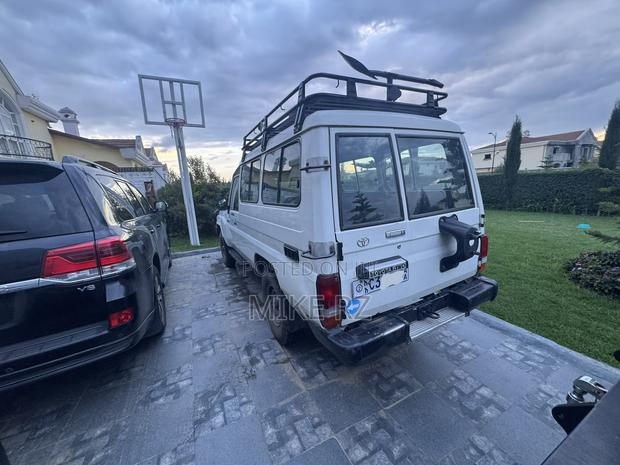 Toyota Land Cruiser 76 Series 2011 White