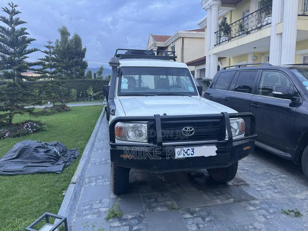 Toyota Land Cruiser 76 Series 2011 White