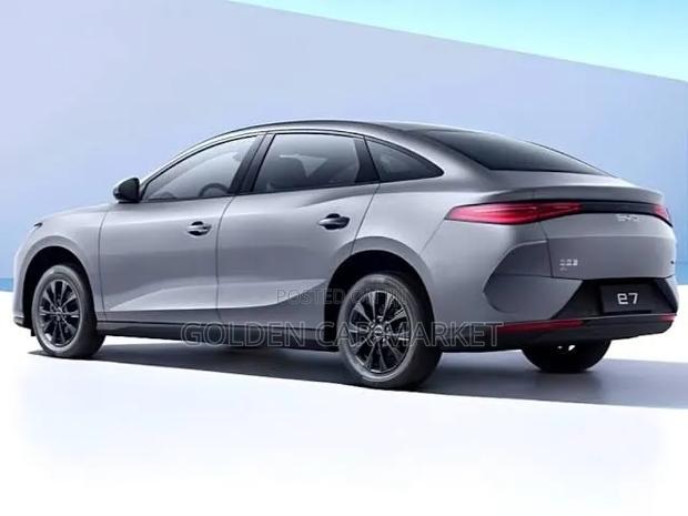 New BYD E2 43 kWh 94 hp FWD 2025 Gray