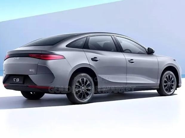 New BYD E2 43 kWh 94 hp FWD 2025 Gray