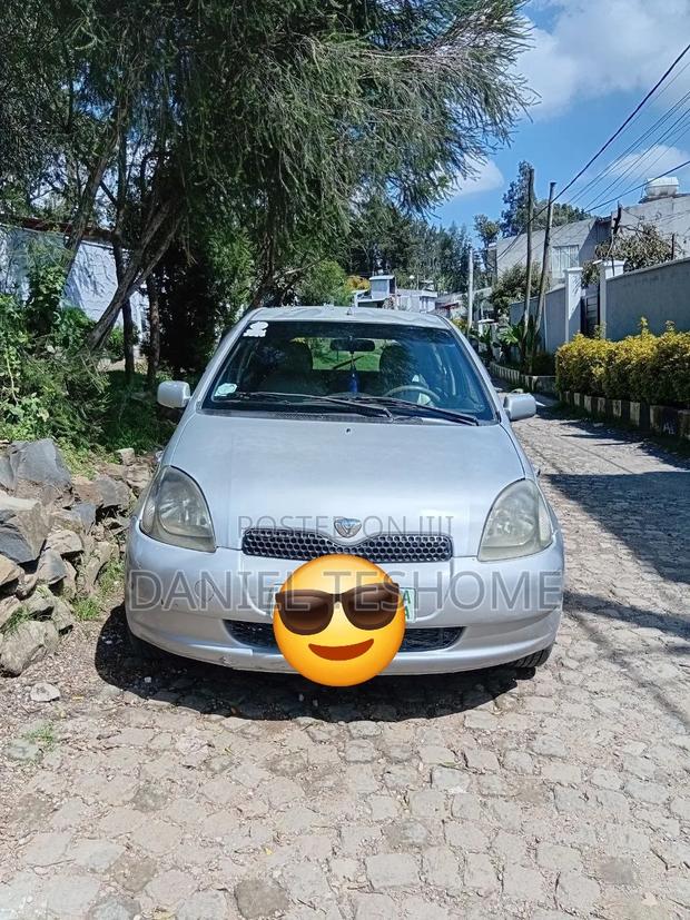 Toyota Yaris 2001 White