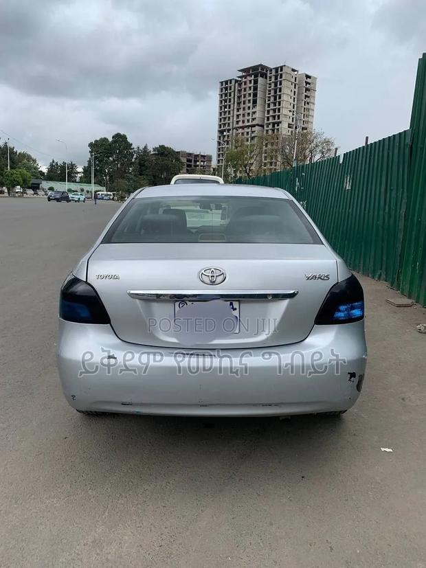 Toyota Yaris 1.3 VVT-i Automatic 2007 Silver