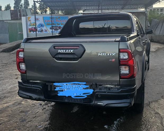 Toyota Hilux 2023