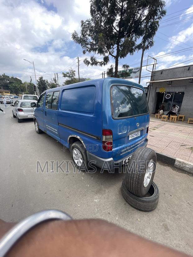Toyota Vitz 2001 Blue