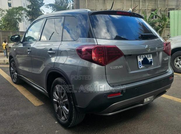Suzuki Vitara 2023 Gray