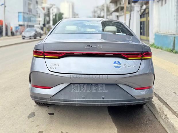 New BYD Qin Plus DM-i 2025 Silver
