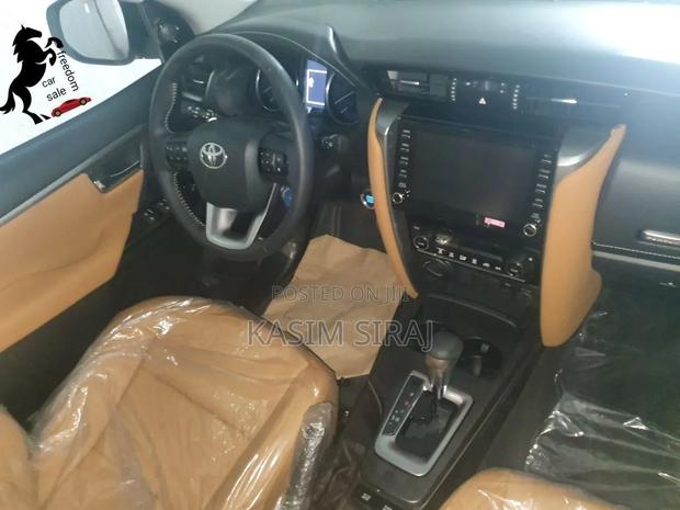 Toyota Fortuner 2.8 D RWD 2023 Silver