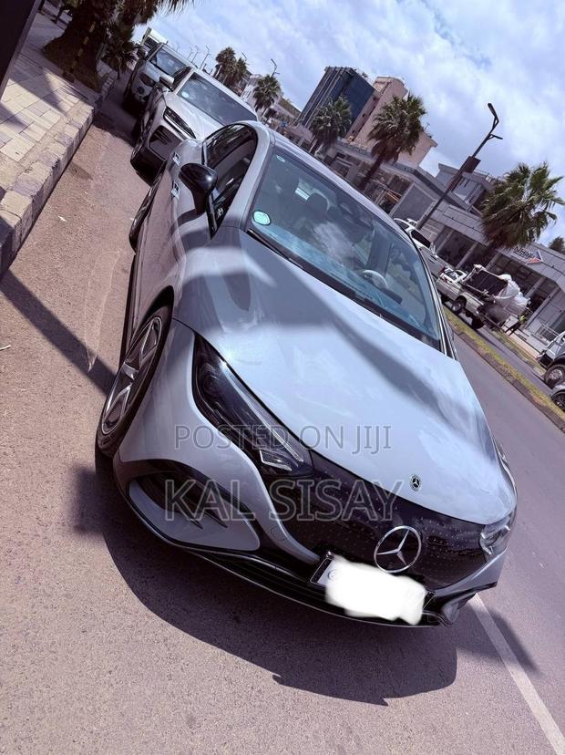 Mercedes-Benz EQE 2023 Gray