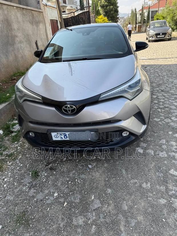 Toyota C-HR 2017 Silver