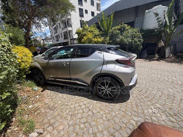 Toyota C-HR 2017 Silver