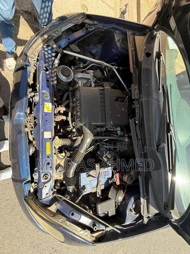 Toyota Vitz 2001 Blue
