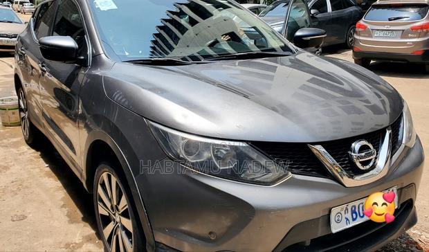 Nissan Qashqai 2017 Gray