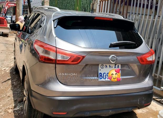 Nissan Qashqai 2017 Gray