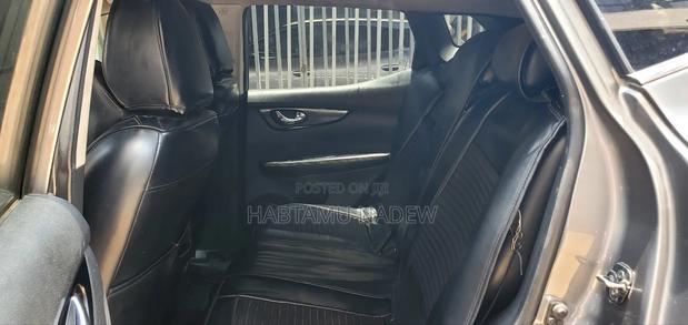 Nissan Qashqai 2017 Gray