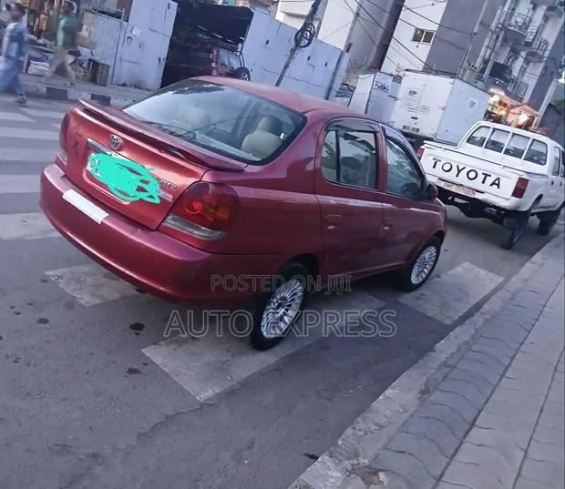 Toyota Platz 2005 Red