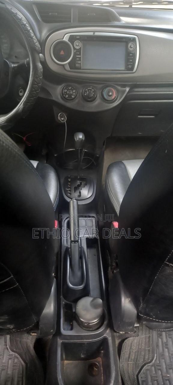 Toyota Yaris 2012 Blue