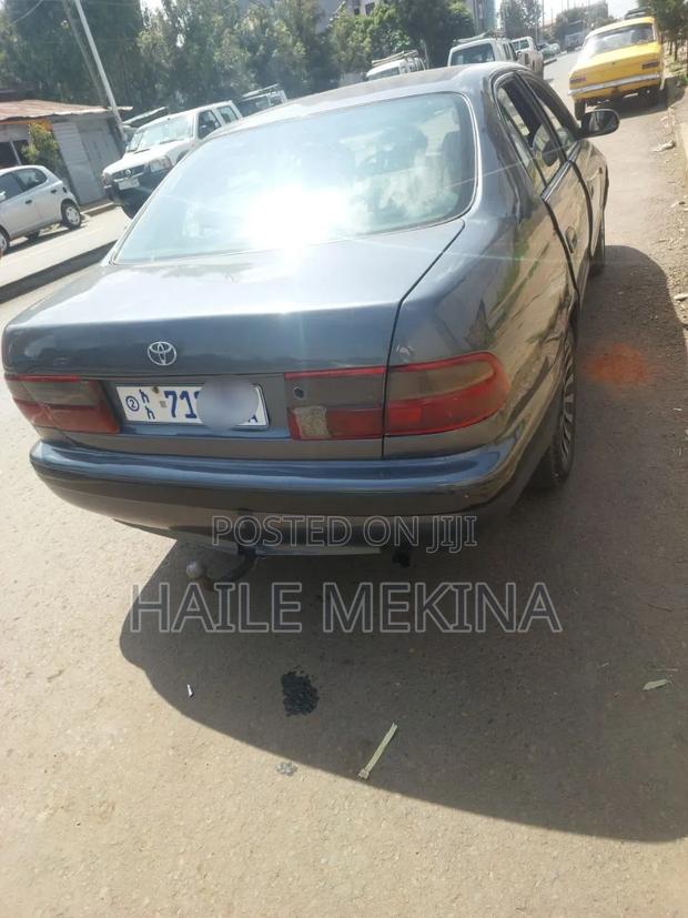 Toyota Corolla 1995 Gray