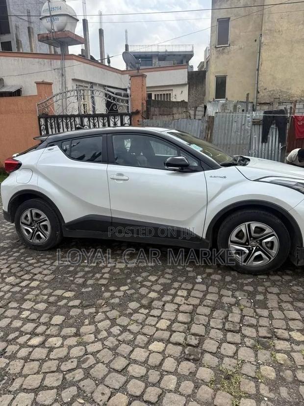 Toyota C-HR 2023 White