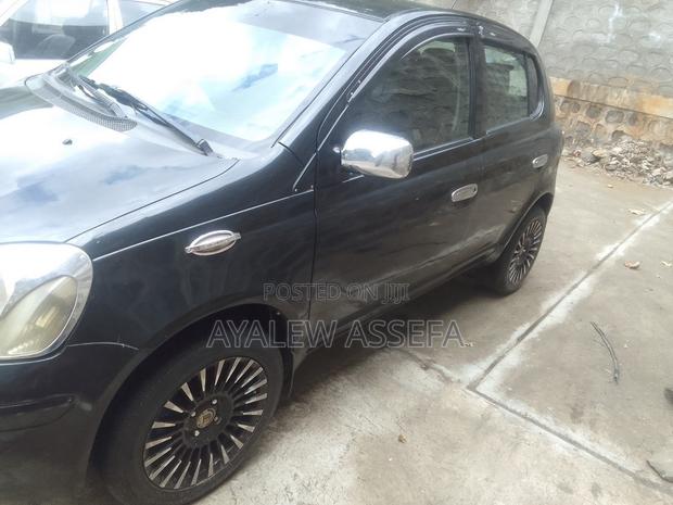 Toyota Vitz 2003 Black