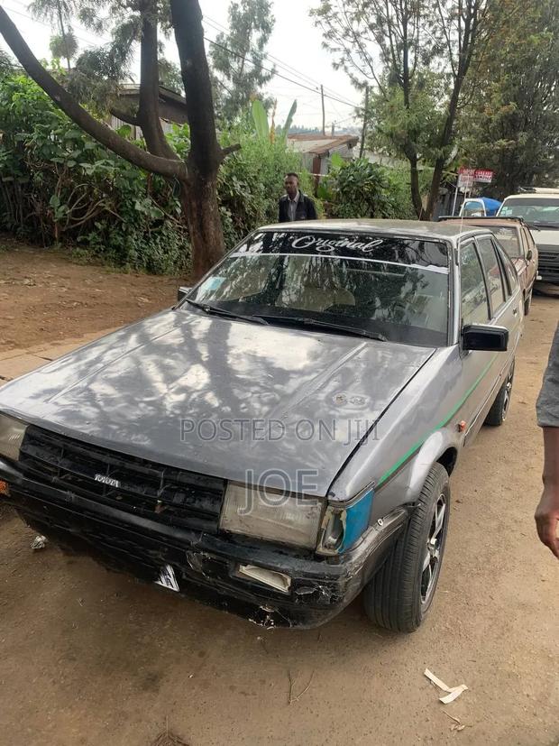 Toyota Corolla 1984 Silver