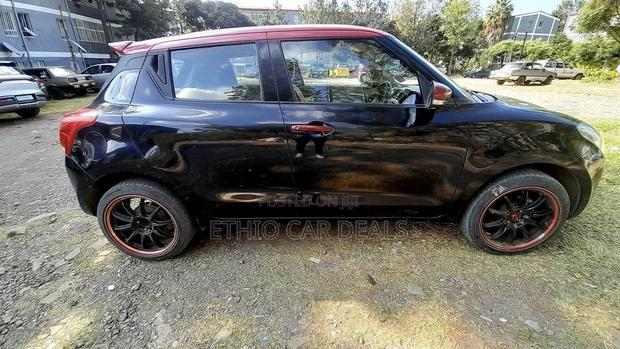 Suzuki Swift 2022 Black