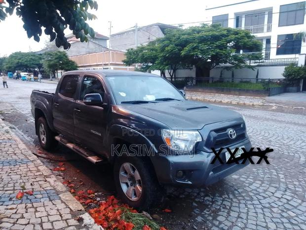 Toyota Tacoma 4dr Double Cab 5.0 ft. SB (2.7L 4cyl 4A) 2014 Gray