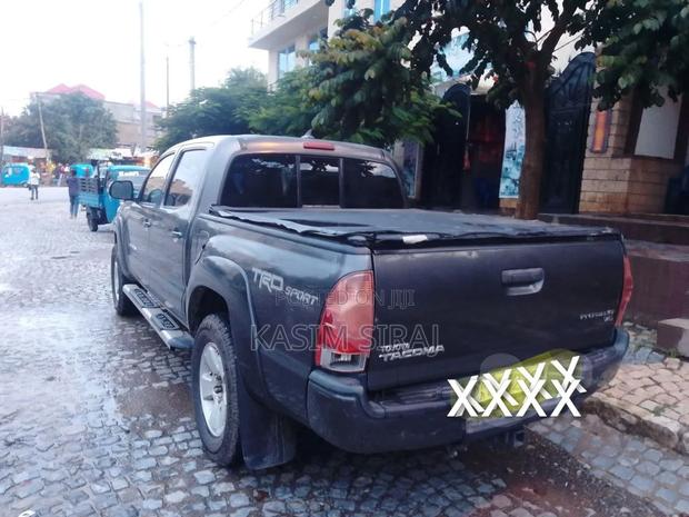 Toyota Tacoma 4dr Double Cab 5.0 ft. SB (2.7L 4cyl 4A) 2014 Gray