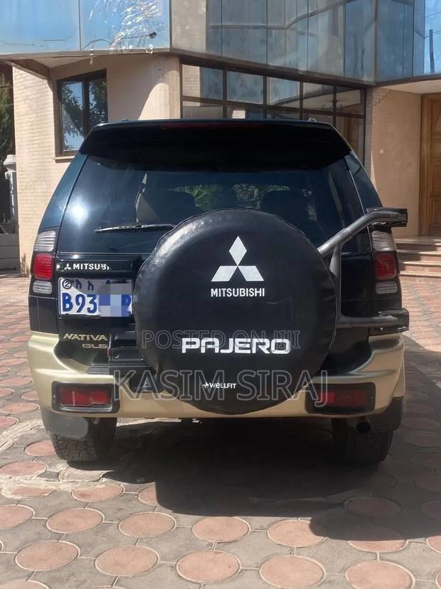 Mitsubishi Pajero 3.2 Di-D 2008 Blue