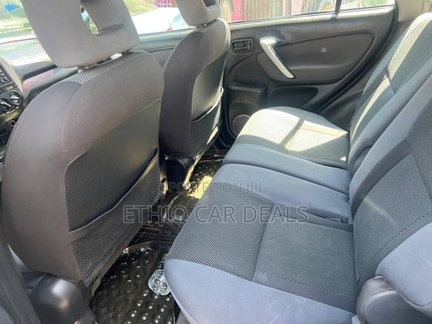 Toyota RAV4 2005 Green