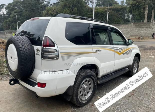 Toyota Land Cruiser Prado 2007 White