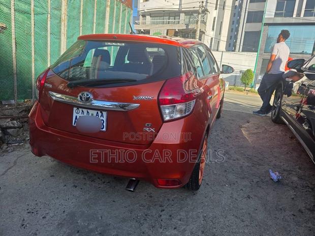 Toyota Yaris 2015 Orange