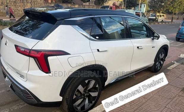Mitsubishi Airtrek 135 kW FWD 2024 White