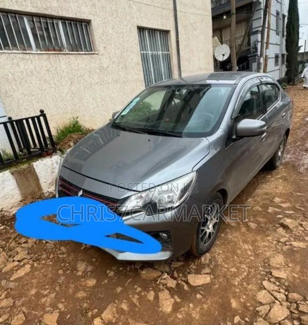 Mitsubishi Attrage 2021 Gray