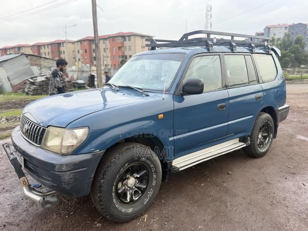 Toyota Land Cruiser Prado 2000 Blue