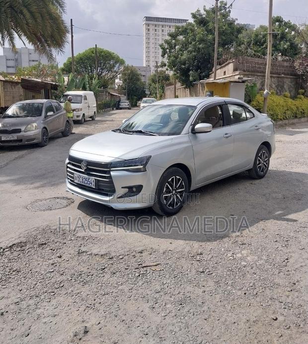 Suzuki Dzire 2025 Silver