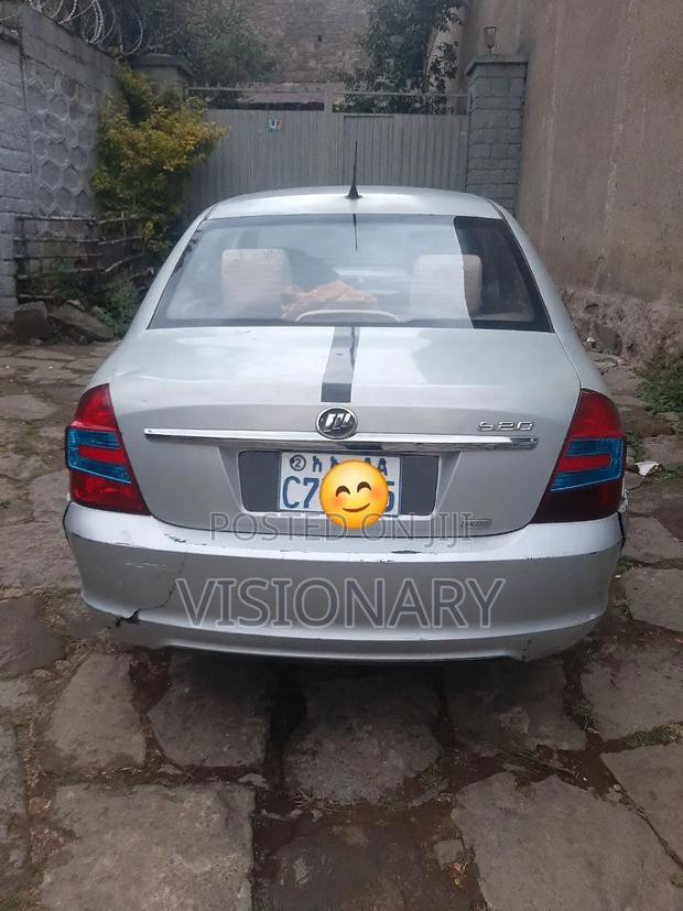 Lifan 520 2011 Silver