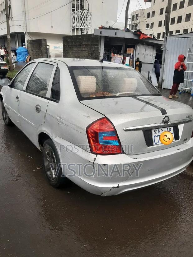 Lifan 520 2011 Silver