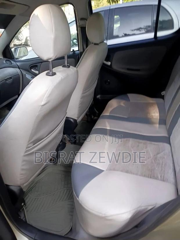 Toyota Vitz 2003