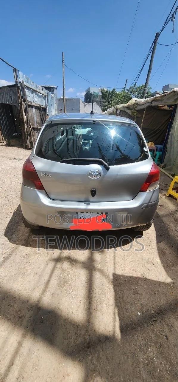 Toyota Yaris 2008 Gray