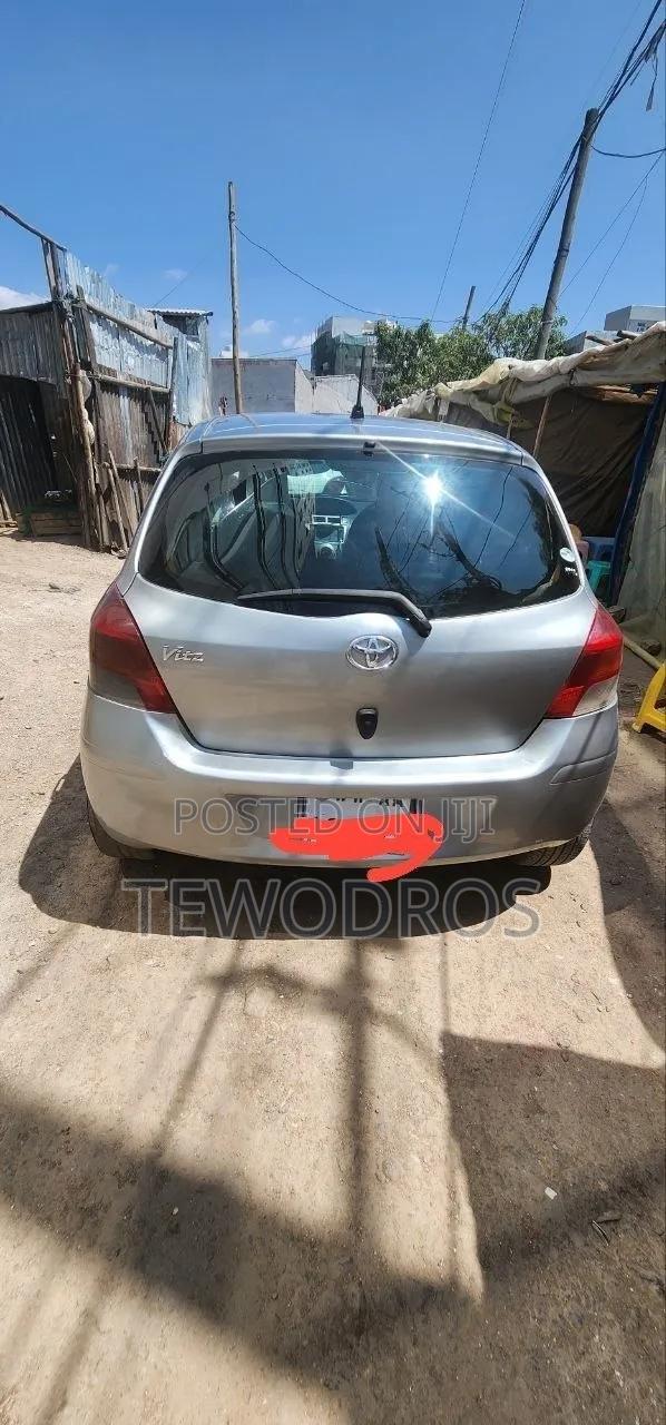 Toyota Yaris 2008 Gray