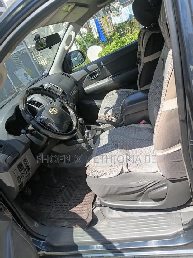 Toyota Hilux 2012 Black
