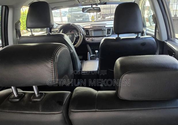 Toyota RAV4 2016 Gold