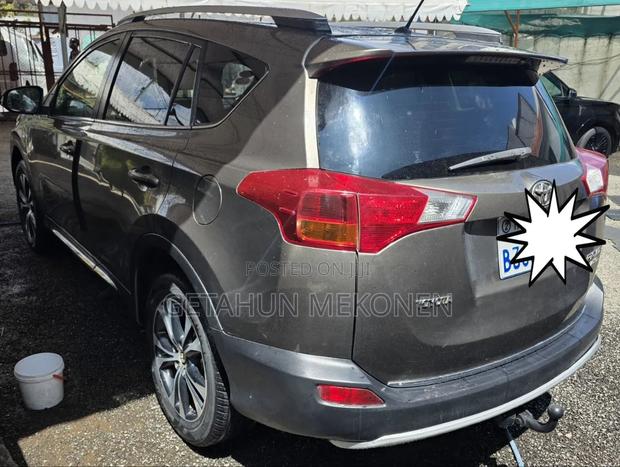 Toyota RAV4 2016 Gold