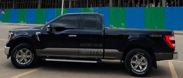 Ford F-150 2022 Black