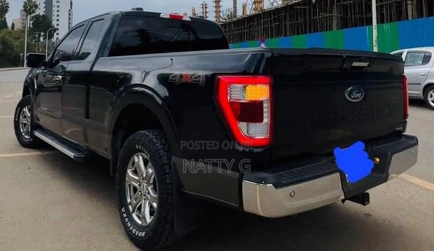 Ford F-150 2022 Black