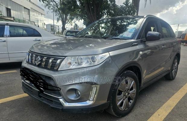 Suzuki Vitara 2021 Gray