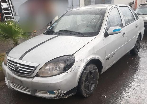Lifan 520 2011 Silver