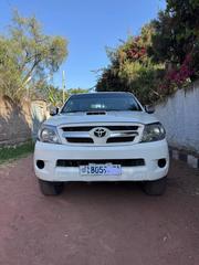 Toyota Hilux 2007 White for sale